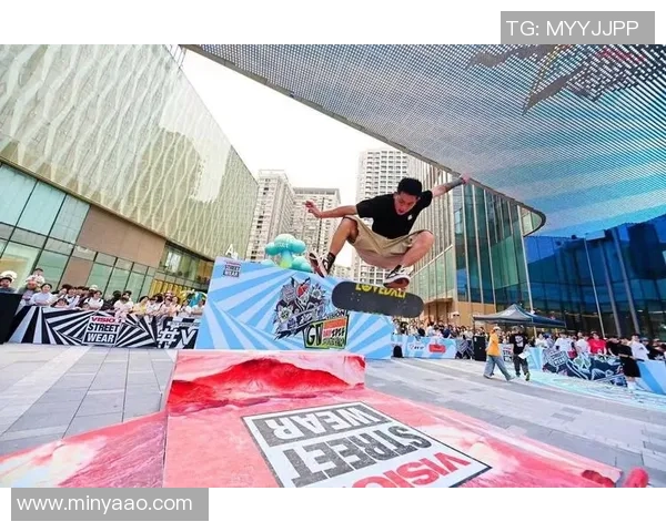 西安滑板队的蜕变与成长极限运动嘉年华的精彩瞬间回顾 西安滑板队的蜕变与成长极限运动嘉年华的精彩瞬间回顾